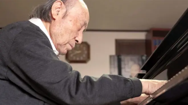 만95세 제갈삼 교수는 매일 오후 피아노 연습 시간을 절대 빼먹지 않는다