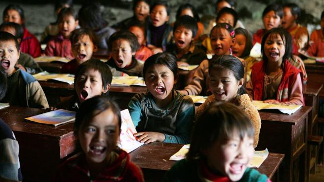中國近年持續提高教育投資，但發達城市和偏遠鄉村之間教育水平的差異仍相差甚遠。