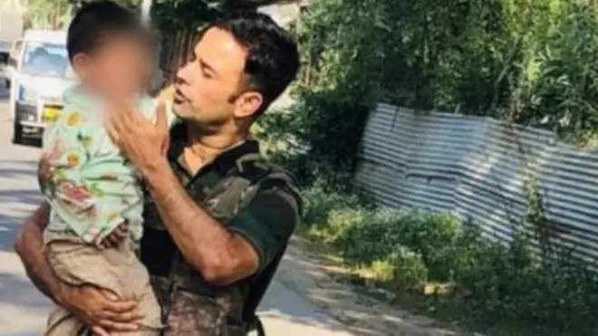 कश्मीर पुलिस