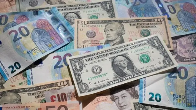 доллары и евро