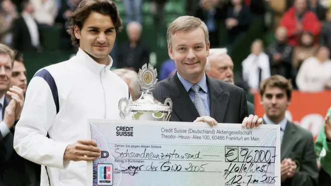Roger Federer pasó de ganar premios en metálico patrocinados por Credit Suisse a ser su figura de marketing.
