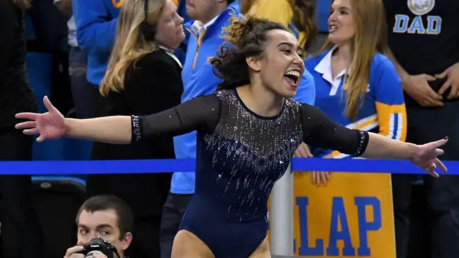 За выступление в вольных упражнениях на Under Armour 2019 Collegiate Challenge Кейтлин Охаши набрала наивысшие 10 баллов
