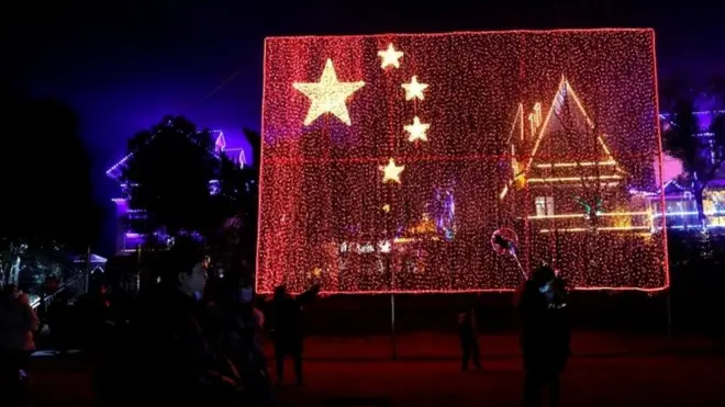 Новый год в Ухане. Эпидемиологическая ситуация здесь сейчас куда лучше, чем во многих европейских городах