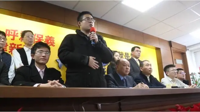 王炳忠在新党记者会上发言