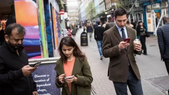 اشتكت أكثر من جهة سياسية في إسبانية من القرصنة