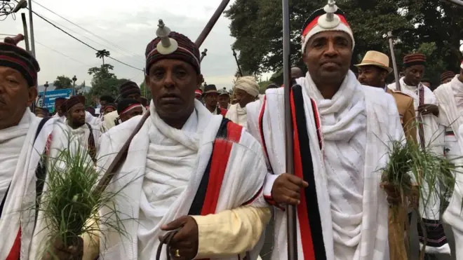 Bitaa gara mirgaatti, Abbaa Gadaa Tuulamaa duraanii Bayyanaa Sanbatoofi Abbaa Gadaa Tuulamaa Haarawaa Goobanaa Hoolaa