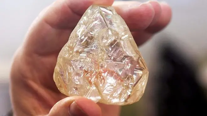 ماسة غير مصقولة من سيراليون تباع في مزاد بنيويورك بقيمة 6.5 مليون دولار