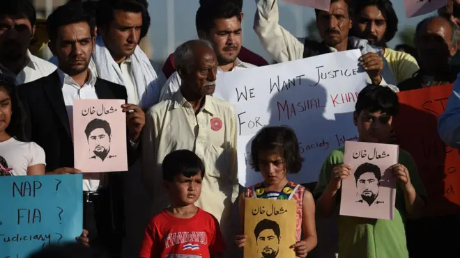 مشال خان کے قتل کے خلاف ملک کے مختلف شہروں میں مظاہرے ہوئے ہیں