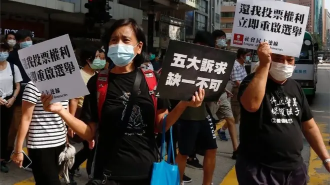 有示威者要求重啟立法會選舉。