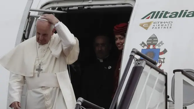 Папа римский прибыл в Баку