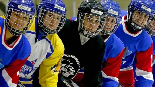 ایک کھلاڑی کا کہنا ہے کہ اس کھیل کی جرسی پوری طرح سے جسم کو ڈھک لیتی ہے ایک طرح سے یہ اپنے آپ میں حجاب ہے