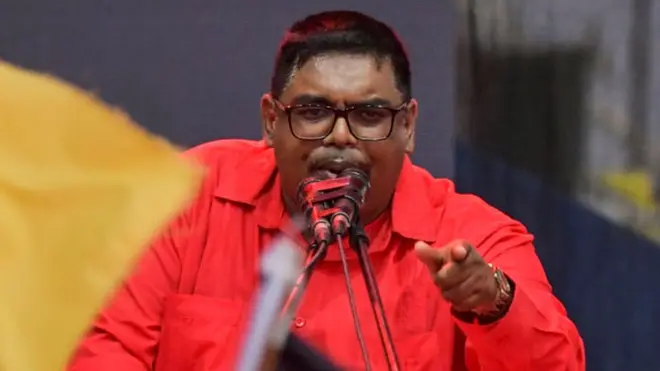 Ali fue congresista y ministro antes de llegar a la presidencia.