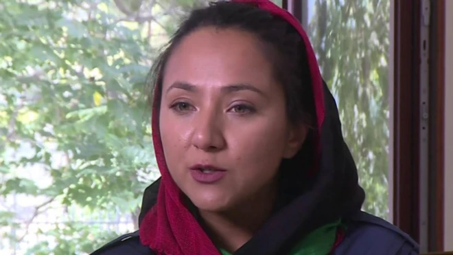 تفكر أول طيارة أفغانية في إنشاء مدرسة طيران في أفغانستان بعد تأسيس منظمة غير هادفة للربح ترعى رحلتها حول العالم