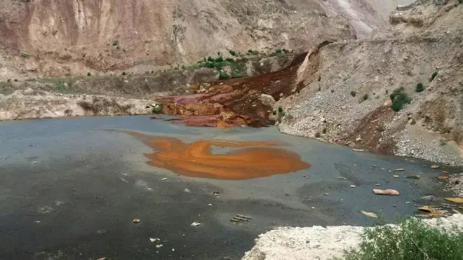 شیرابه زباله‌های منطقه عمارت