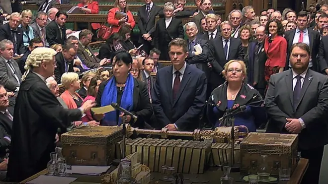 Reading out MPs' vote result