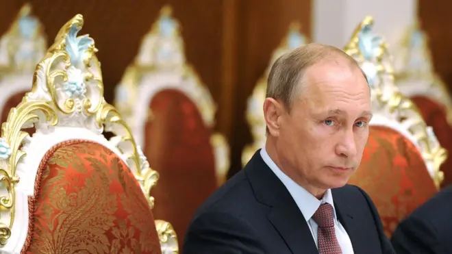 Президент Путин, напоминают политологи, любит перетряхивать элиты и группы влияния