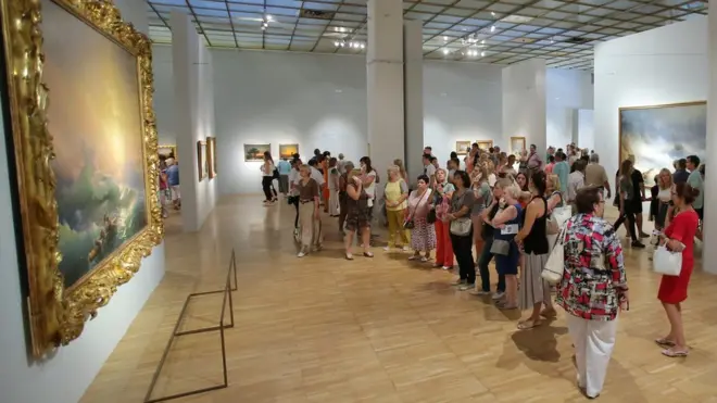 Вход на выставку Ивана Айвазовского осуществлялся по сеансам