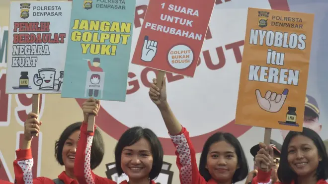 Kampanye anti golput di tingkat akar rumput diduga mampu menangkal kampanye golput di media sosial.