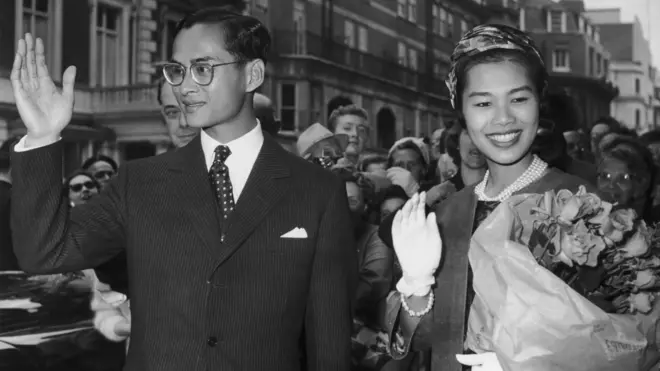 เสด็จประพาสสหราชอาณาจักร