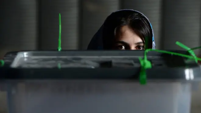 انتخابات پارلمانی افغانستان با سه سال تاخیر برگزار می‌شود