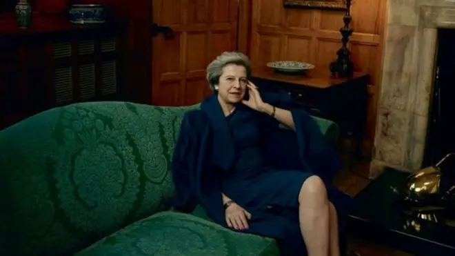 英国首相特里莎·梅为《时尚》杂志美国版拍摄了一系列照片。