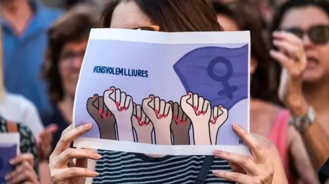 تظاهرة نسائية ضد العنف الجنسي