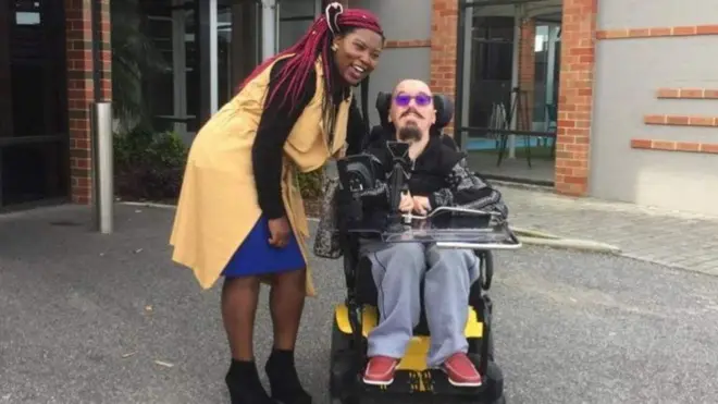 Suzaan Nijogu Elinji fi Filippi Ilinji