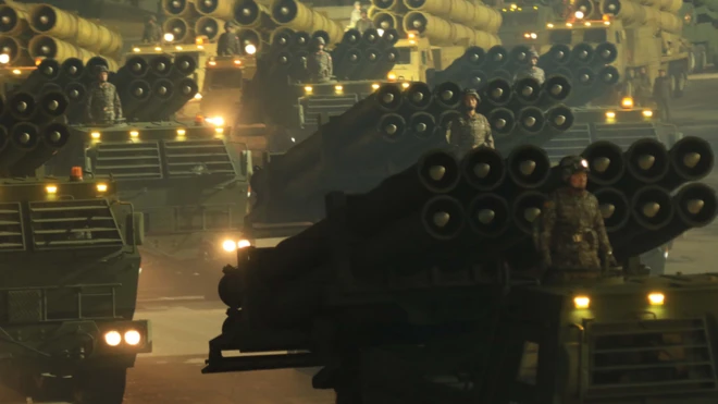 เกาหลีเหนือแสดงแสนยานุภาพท้าทายว่าที่ ปธน.สหรัฐฯ คนใหม่