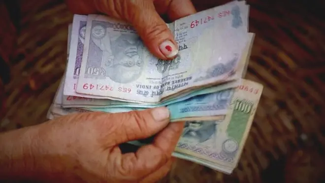 من أين تأتي الحكومات بالأموال في أوقات الأزمات؟