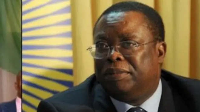 Oga Ayodele Oke palava start di time wey EFCC see plenty money for one apartment inside Ikoyi.