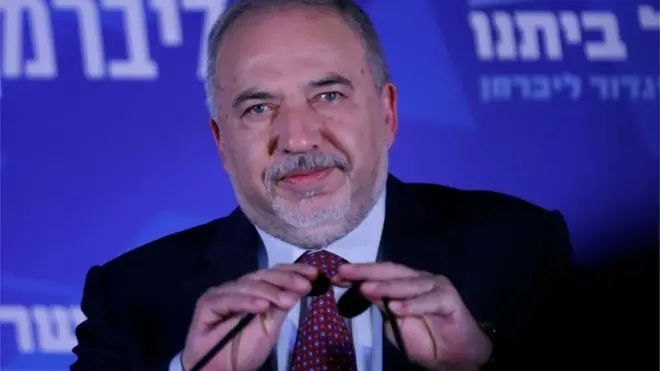 अविगदोर लिबरमन बहुतों के लिए एक पहेली हैं