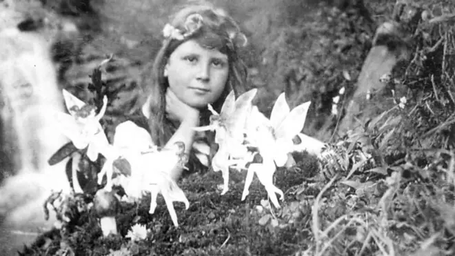 در برنامه شاهد عینی این هفته به سال ۱۹۱۸ می رویم و ماجرای دو دختر که جهان را با ادعایشان شگفت زده کردند.