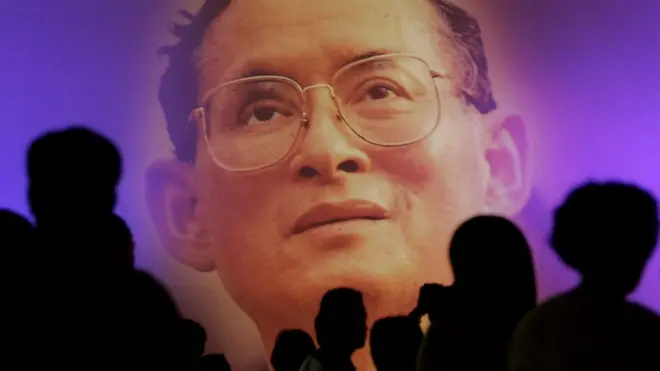 The death of King Bhumibol Adulyadej has led to outpourings of grief across Thailand
