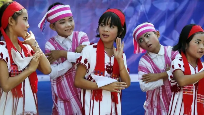 လူမျိုးစု အပေါ် အခြေခံတဲ့ ဆွေးနွေးပွဲဟာ ဘားအံ မှာပဲ ကျင်းပ နိုင်