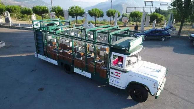 حافلة نباتات متنقلة من ابتكار شركة ناشئة لبنانية