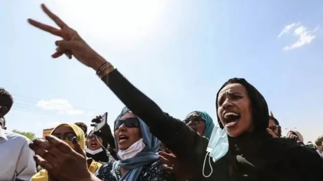 تكررت المظاهرات في السودان منذ انقلاب الخامس والعشرين من أكتوبر تشرين أول الماضي