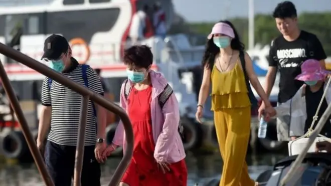 Kantor imigrasi bersedia memperpanjang izin tinggal WN China yang ingin menunda kepulangannya.