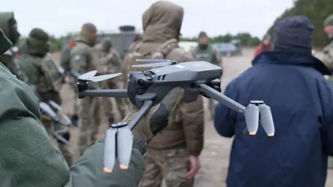 أوكرانيا ترسل "جيشا من الطائرات بدون طيار" لخط المواجهة