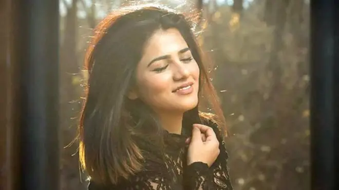 قرۃ العین کی آواز کو پختہ اور بلند آہنگ کہا جاتا ہے