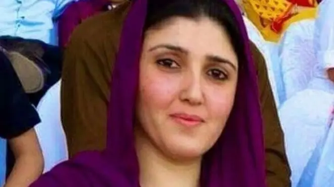 عایشه ګلالۍ