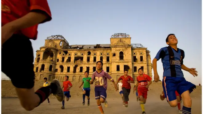 سروې ښوولې چې پر ملي وحدت حکومت د خلکو باور کې څه د پاسه ٧ سلنه زياتوالى راغلى