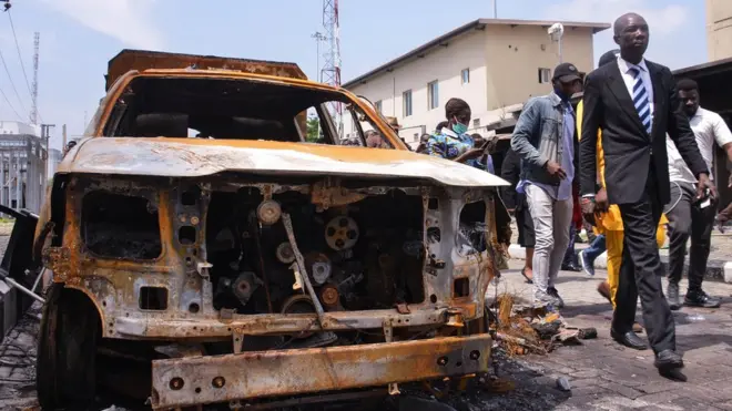 Members of the panel of inquiry visited the Lekki toll gate as part of their investigations