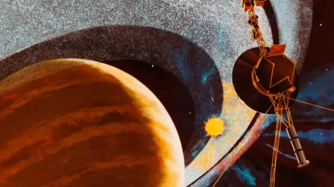 Так художник изобразил проход американского космического аппарата Voyager 1 сквозь кольца Сатурна по пути за пределы Солнечной системы