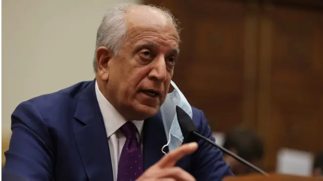 زلمی خلیلزاد وايي، موږ په وروستیو کې له طالبانو سره هوکړه کړې وه، چې کابل ته به نه ننوځي او په دې هکله مو هیڅ فکر هم نه کاوه چې اشرف غني له کابله د وتلو پلان لري.