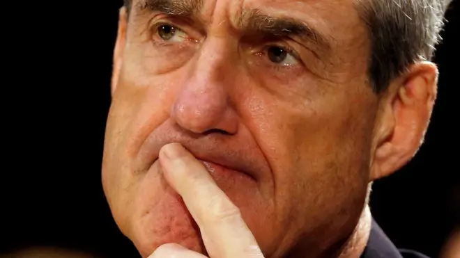 Robert Mueller mengepalai investigasi terhadap dugaan campur tangan Rusia dan segala kemungkinan kaitan dengan Trump.