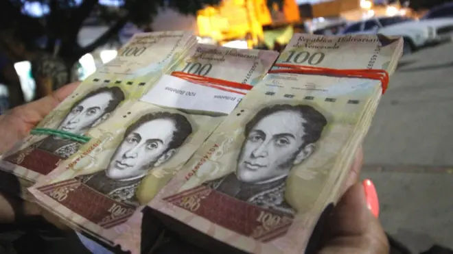 Uang pecahan 100 bolivar akan digantikan dengan koin.