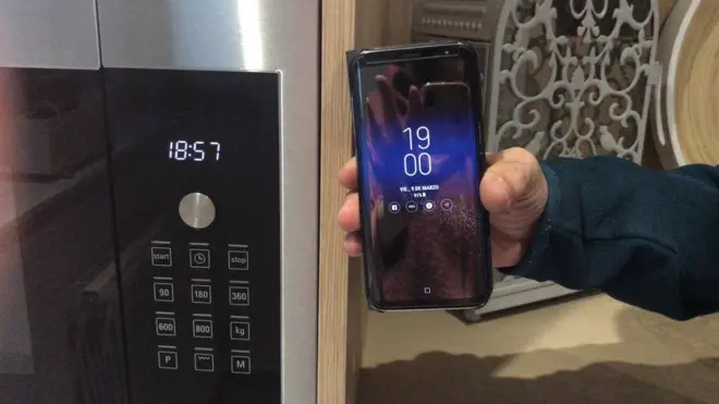 Los relojes eléctricos se han atrasado en Europa durante los últimos meses en rangos que van desde los 3 hasta los 6 minutos. (Foto: Cortesía Manela Lorente)