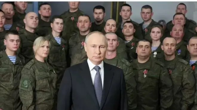 रूस के राष्ट्रपति व्लादिमीर पुतिन ने नए साल की पूर्व संध्या पर टेलीविजन पर लोगों को संबोधित किया था