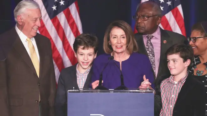 Нэнси Пелоси выступает после победы на выборах