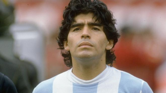 El Pibe de Oro - Diego Maradona Head Juggle Portrait for True Football  Aficionados